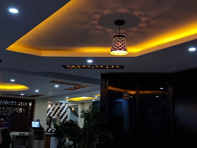 Top Rise interior